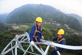 加緊建設安徽寧國至黃山吳川變電站220千伏輸電線路