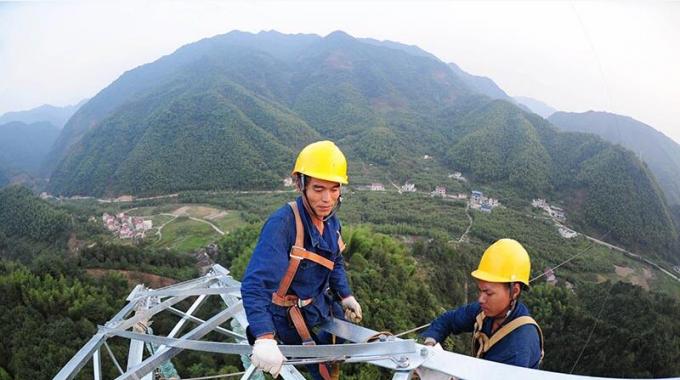 加緊建設安徽寧國至黃山吳川變電站220千伏輸電線路